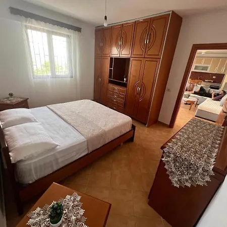 Vila Murataj Lekures شقة